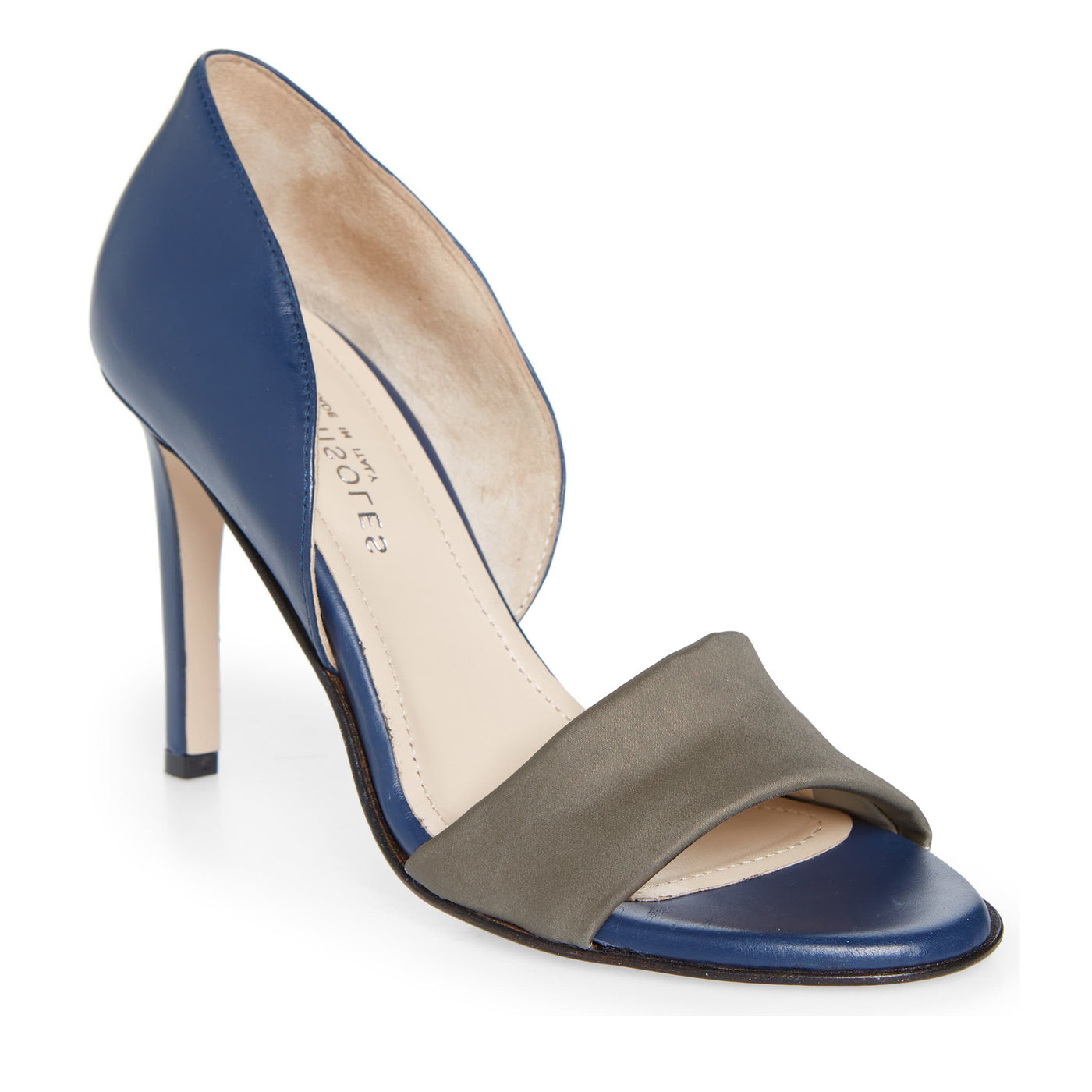 #color_navy-leather