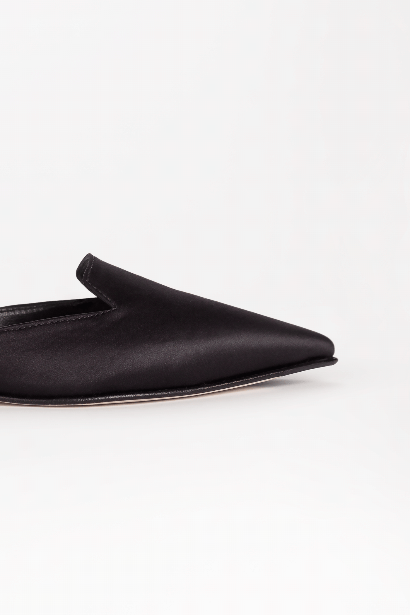 #color_black-silk-satin