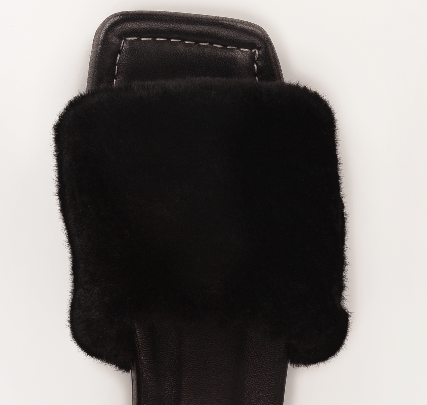 #color_black-shearling-leather