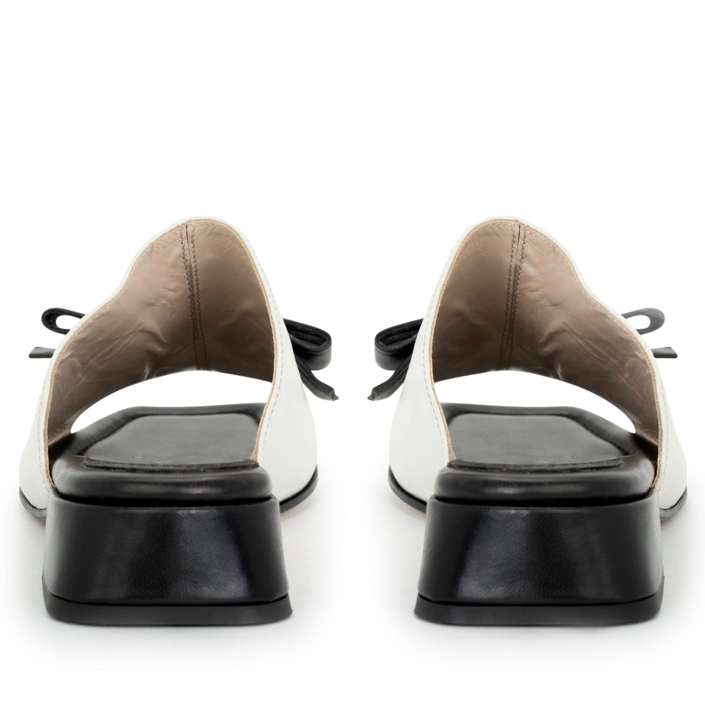 #color_off-white-leather