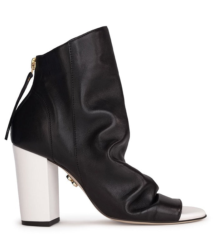 #color_black-white-leather
