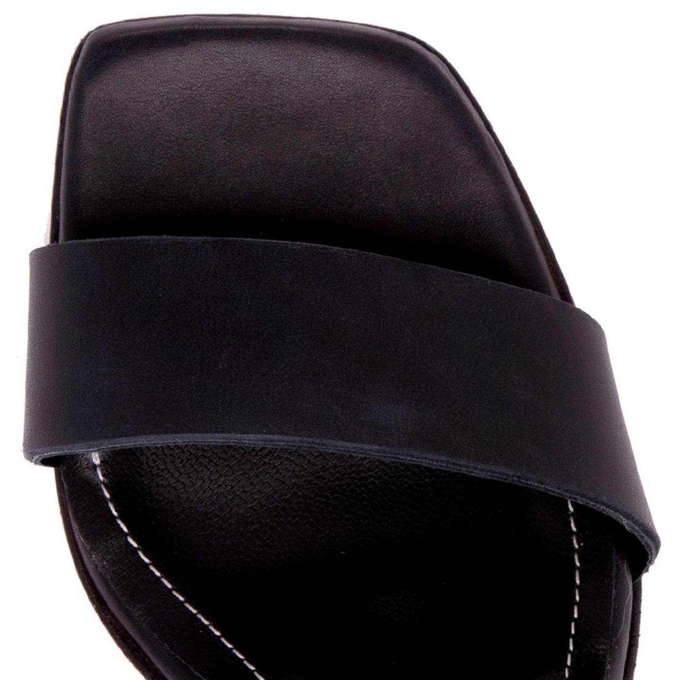 #color_black-leather