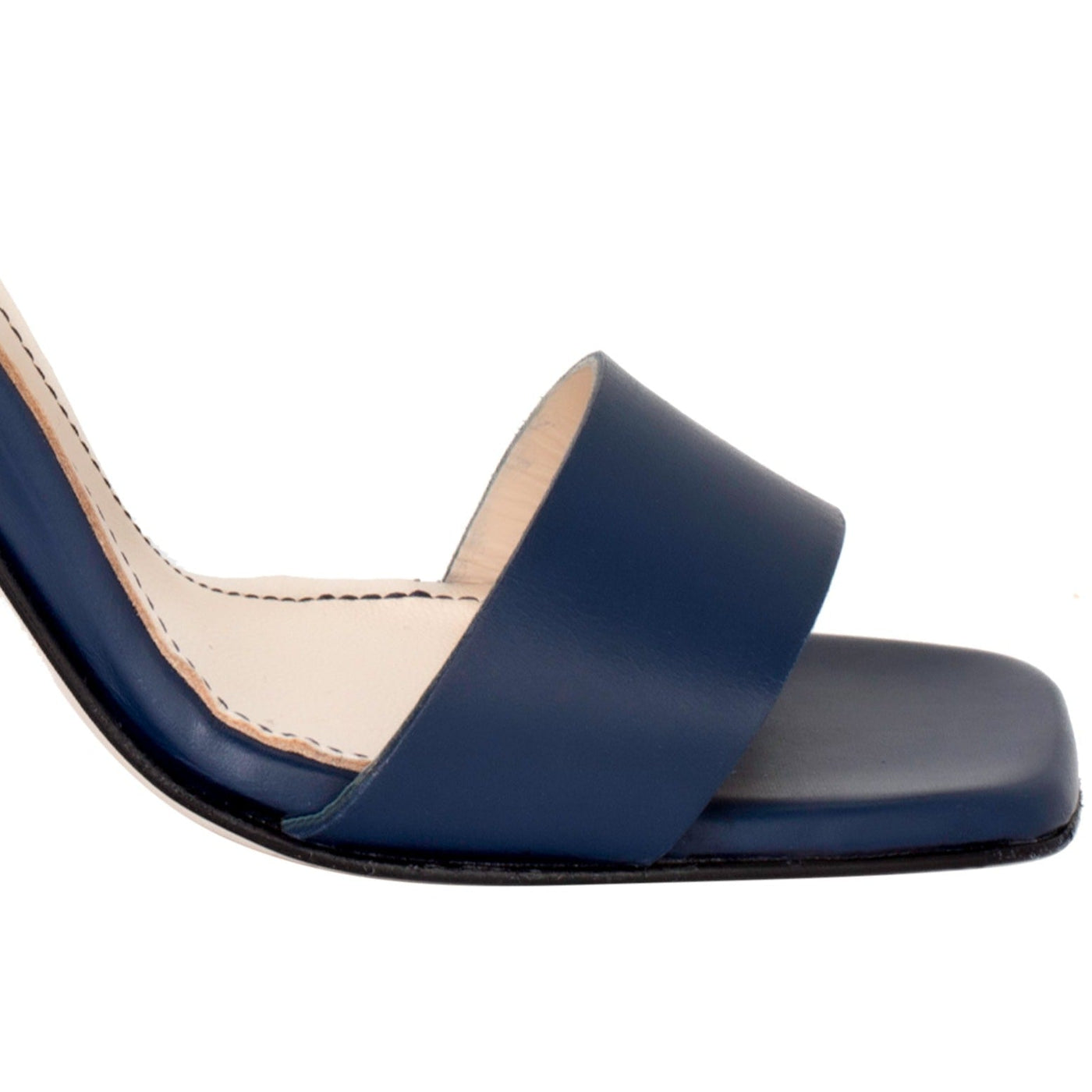 #color_navy-leather