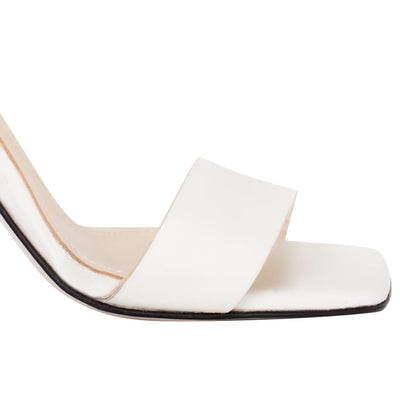 #color_off-white-leather
